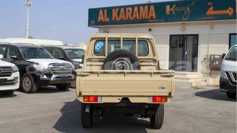 Big with watermark toyota land cruiser akmecet import dubai 2691