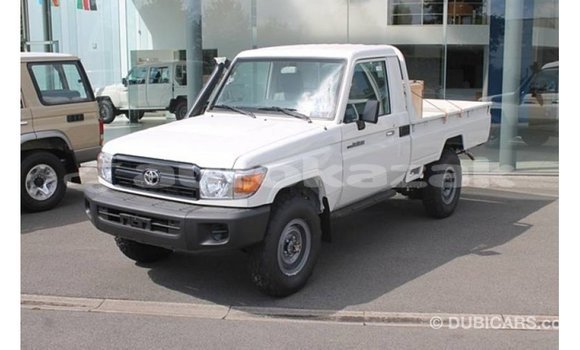 Buy Import Toyota Land Cruiser White Car in Import - Dubai in Akmecet Buy Import Toyota Land Cruiser White Car in Import - Dubai in Akmecet