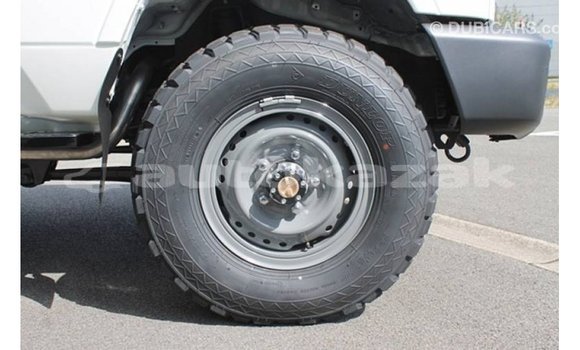 Buy Import Toyota Land Cruiser White Car in Import - Dubai in Akmecet Buy Import Toyota Land Cruiser White Car in Import - Dubai in Akmecet