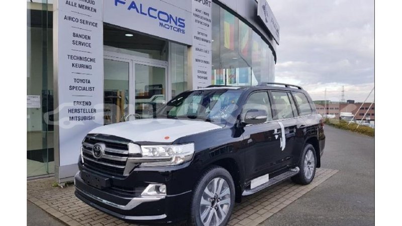 Big with watermark toyota land cruiser akmecet import dubai 2707