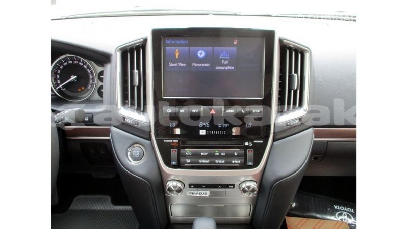 Big with watermark toyota land cruiser akmecet import dubai 2707