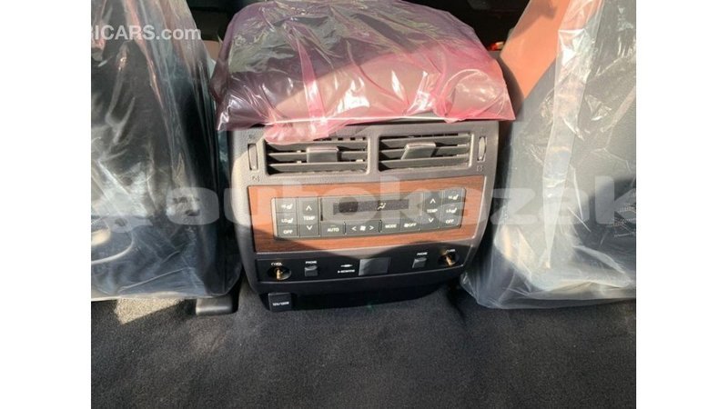 Big with watermark toyota land cruiser akmecet import dubai 2707