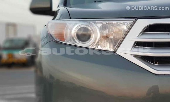 Buy Import Toyota Highlander Green Car in Import - Dubai in Akmecet Buy Import Toyota Highlander Green Car in Import - Dubai in Akmecet