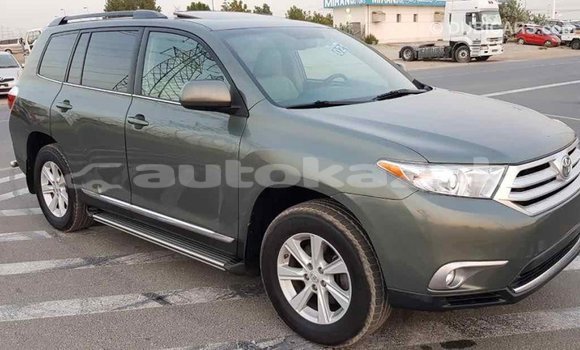 Buy Import Toyota Highlander Green Car in Import - Dubai in Akmecet Buy Import Toyota Highlander Green Car in Import - Dubai in Akmecet
