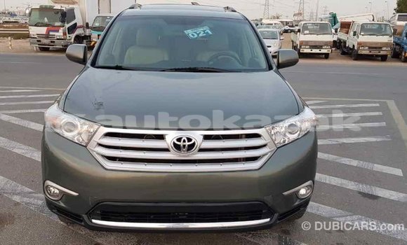 Buy Import Toyota Highlander Green Car in Import - Dubai in Akmecet Buy Import Toyota Highlander Green Car in Import - Dubai in Akmecet