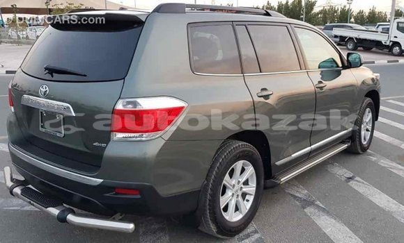 Buy Import Toyota Highlander Green Car in Import - Dubai in Akmecet Buy Import Toyota Highlander Green Car in Import - Dubai in Akmecet