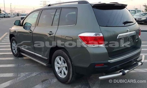 Buy Import Toyota Highlander Green Car in Import - Dubai in Akmecet Buy Import Toyota Highlander Green Car in Import - Dubai in Akmecet