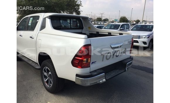 Buy Import Toyota Hilux White Car in Import - Dubai in Akmecet Buy Import Toyota Hilux White Car in Import - Dubai in Akmecet