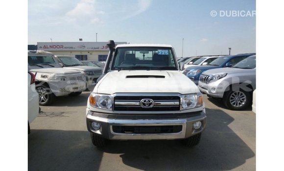 Buy Import Toyota Land Cruiser White Car in Import - Dubai in Akmecet Buy Import Toyota Land Cruiser White Car in Import - Dubai in Akmecet