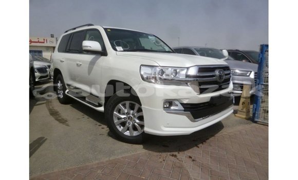 Buy Import Toyota Land Cruiser White Car in Import - Dubai in Akmecet Buy Import Toyota Land Cruiser White Car in Import - Dubai in Akmecet