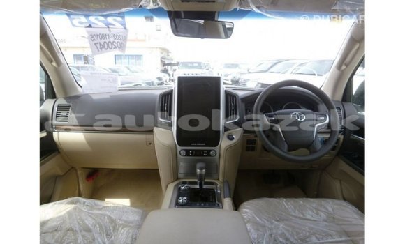 Buy Import Toyota Land Cruiser White Car in Import - Dubai in Akmecet Buy Import Toyota Land Cruiser White Car in Import - Dubai in Akmecet