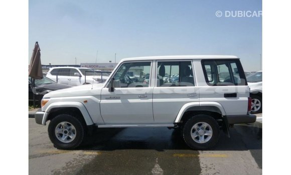 Buy Import Toyota Land Cruiser White Car in Import - Dubai in Akmecet Buy Import Toyota Land Cruiser White Car in Import - Dubai in Akmecet