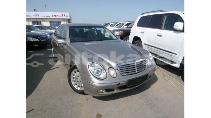 Big with watermark mercedes benz 200 akmecet import dubai 2744