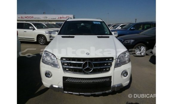 Buy Import Mercedes-Benz 190 White Car in Import - Dubai in Akmecet Buy Import Mercedes-Benz 190 White Car in Import - Dubai in Akmecet