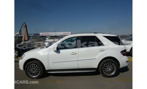 Buy Import Mercedes-Benz 190 White Car in Import - Dubai in Akmecet Buy Import Mercedes-Benz 190 White Car in Import - Dubai in Akmecet