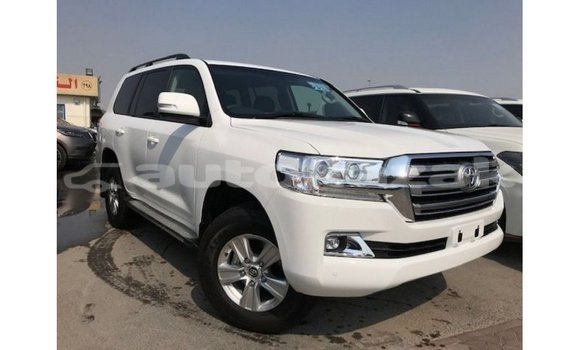 Buy Import Toyota Land Cruiser White Car in Import - Dubai in Akmecet Buy Import Toyota Land Cruiser White Car in Import - Dubai in Akmecet