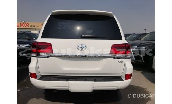 Buy Import Toyota Land Cruiser White Car in Import - Dubai in Akmecet Buy Import Toyota Land Cruiser White Car in Import - Dubai in Akmecet