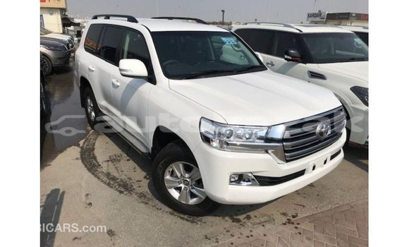 Buy Import Toyota Land Cruiser White Car in Import - Dubai in Akmecet Buy Import Toyota Land Cruiser White Car in Import - Dubai in Akmecet