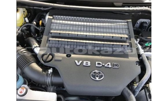 Buy Import Toyota Land Cruiser White Car in Import - Dubai in Akmecet Buy Import Toyota Land Cruiser White Car in Import - Dubai in Akmecet