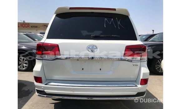 Buy Import Toyota Land Cruiser White Car in Import - Dubai in Akmecet Buy Import Toyota Land Cruiser White Car in Import - Dubai in Akmecet