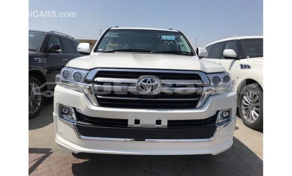 Buy Import Toyota Land Cruiser White Car in Import - Dubai in Akmecet Buy Import Toyota Land Cruiser White Car in Import - Dubai in Akmecet