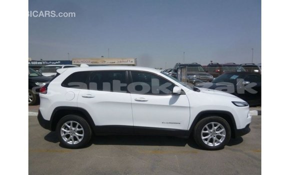 Buy Import Jeep Cherokee White Car in Import - Dubai in Akmecet Buy Import Jeep Cherokee White Car in Import - Dubai in Akmecet