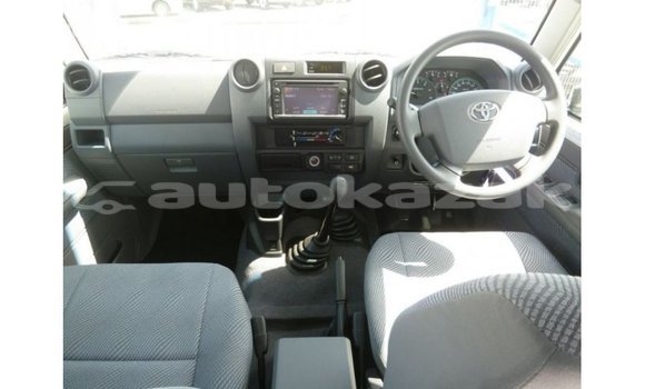 Buy Import Toyota Land Cruiser White Car in Import - Dubai in Akmecet Buy Import Toyota Land Cruiser White Car in Import - Dubai in Akmecet