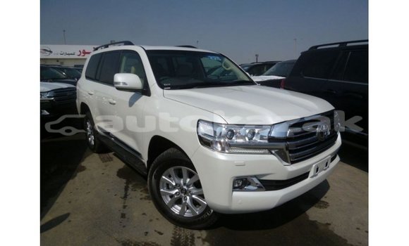 Buy Import Toyota Land Cruiser White Car in Import - Dubai in Akmecet Buy Import Toyota Land Cruiser White Car in Import - Dubai in Akmecet