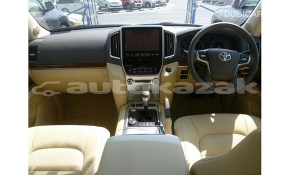 Buy Import Toyota Land Cruiser White Car in Import - Dubai in Akmecet Buy Import Toyota Land Cruiser White Car in Import - Dubai in Akmecet