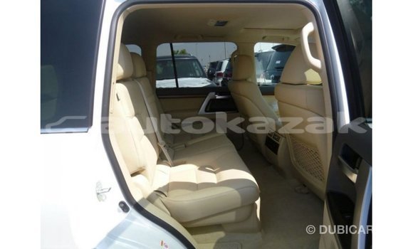 Buy Import Toyota Land Cruiser White Car in Import - Dubai in Akmecet Buy Import Toyota Land Cruiser White Car in Import - Dubai in Akmecet