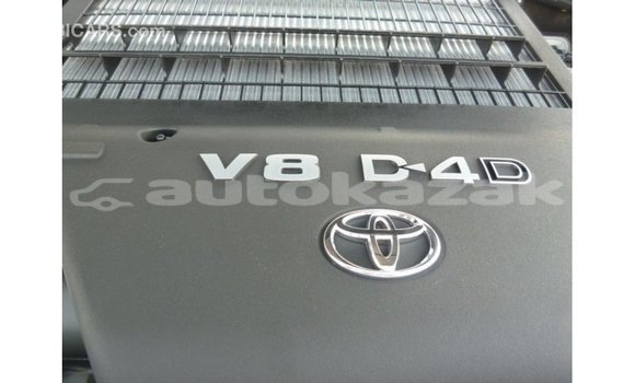 Buy Import Toyota Land Cruiser White Car in Import - Dubai in Akmecet Buy Import Toyota Land Cruiser White Car in Import - Dubai in Akmecet