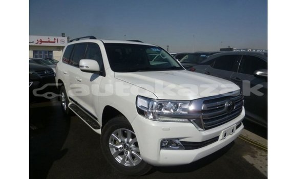Buy Import Toyota Land Cruiser White Car in Import - Dubai in Akmecet Buy Import Toyota Land Cruiser White Car in Import - Dubai in Akmecet
