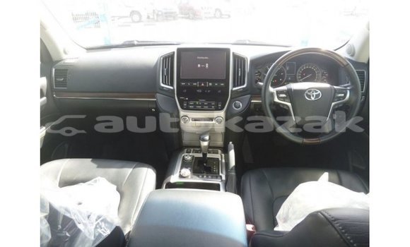 Buy Import Toyota Land Cruiser White Car in Import - Dubai in Akmecet Buy Import Toyota Land Cruiser White Car in Import - Dubai in Akmecet