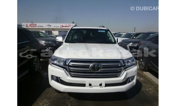 Buy Import Toyota Land Cruiser White Car in Import - Dubai in Akmecet Buy Import Toyota Land Cruiser White Car in Import - Dubai in Akmecet