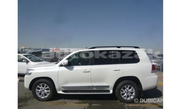 Buy Import Toyota Land Cruiser White Car in Import - Dubai in Akmecet Buy Import Toyota Land Cruiser White Car in Import - Dubai in Akmecet