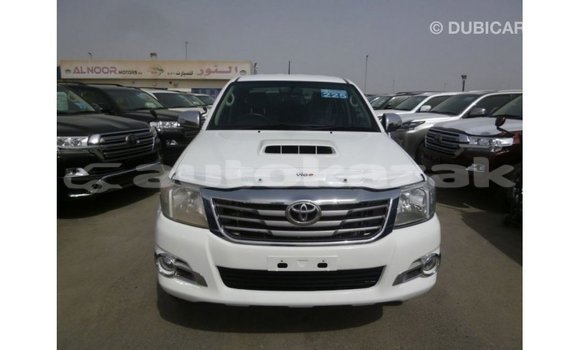 Buy Import Toyota Hilux White Car in Import - Dubai in Akmecet Buy Import Toyota Hilux White Car in Import - Dubai in Akmecet