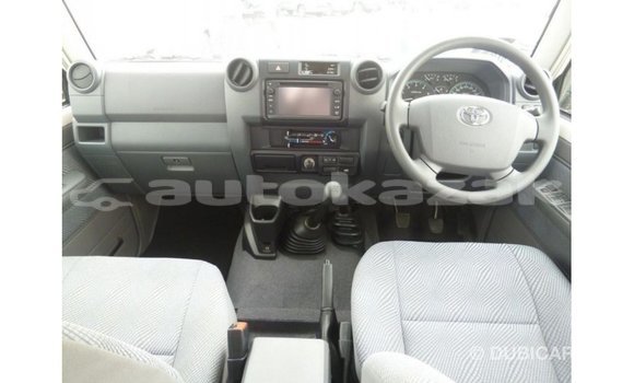 Buy Import Toyota Land Cruiser White Car in Import - Dubai in Akmecet Buy Import Toyota Land Cruiser White Car in Import - Dubai in Akmecet