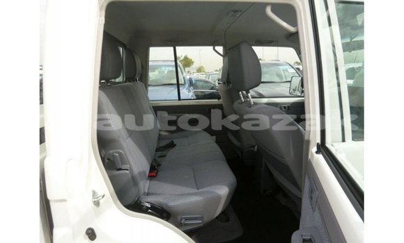 Buy Import Toyota Land Cruiser White Car in Import - Dubai in Akmecet Buy Import Toyota Land Cruiser White Car in Import - Dubai in Akmecet
