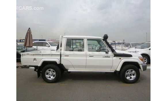 Buy Import Toyota Land Cruiser White Car in Import - Dubai in Akmecet Buy Import Toyota Land Cruiser White Car in Import - Dubai in Akmecet