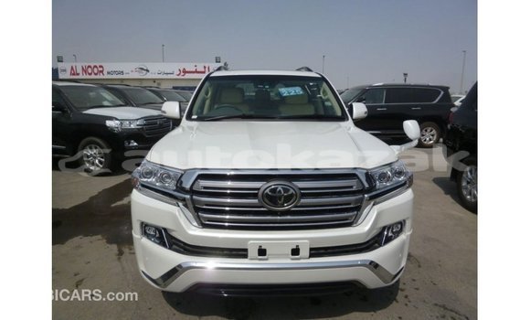 Buy Import Toyota Land Cruiser White Car in Import - Dubai in Akmecet Buy Import Toyota Land Cruiser White Car in Import - Dubai in Akmecet