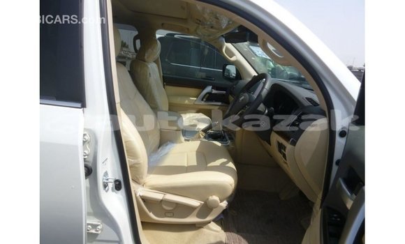 Buy Import Toyota Land Cruiser White Car in Import - Dubai in Akmecet Buy Import Toyota Land Cruiser White Car in Import - Dubai in Akmecet