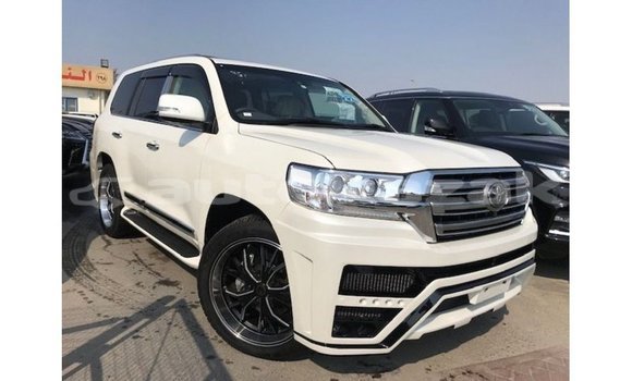 Buy Import Toyota Land Cruiser White Car in Import - Dubai in Akmecet Buy Import Toyota Land Cruiser White Car in Import - Dubai in Akmecet