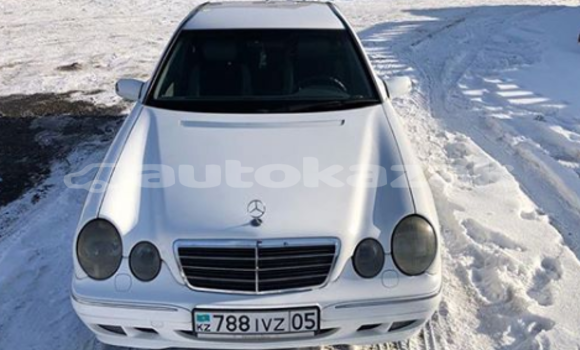 Buy Used Mercedes-Benz E-klasse White Car in Almaty in Almati
