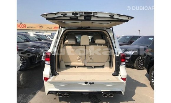 Buy Import Toyota Land Cruiser White Car in Import - Dubai in Akmecet Buy Import Toyota Land Cruiser White Car in Import - Dubai in Akmecet