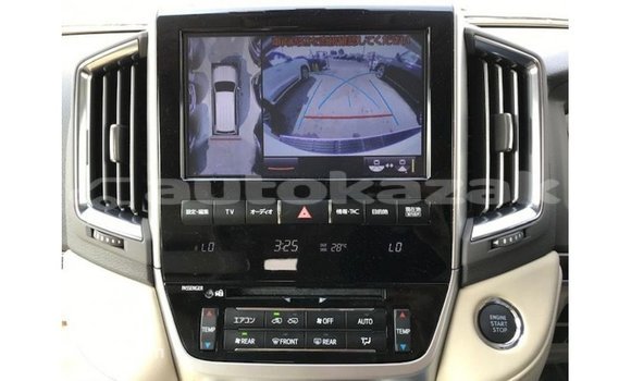 Buy Import Toyota Land Cruiser White Car in Import - Dubai in Akmecet Buy Import Toyota Land Cruiser White Car in Import - Dubai in Akmecet