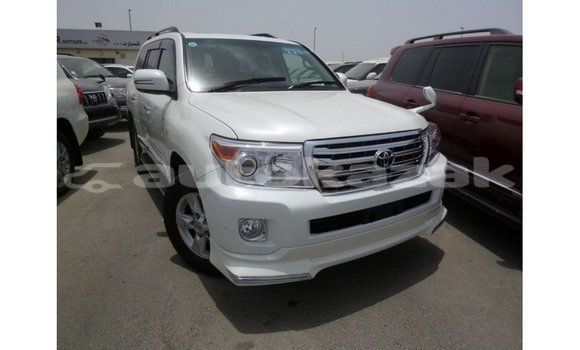 Buy Import Toyota Land Cruiser White Car in Import - Dubai in Akmecet Buy Import Toyota Land Cruiser White Car in Import - Dubai in Akmecet