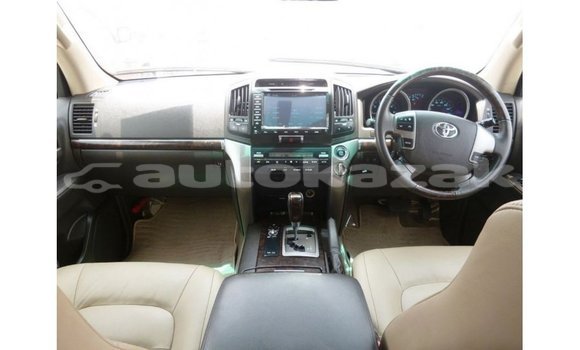 Buy Import Toyota Land Cruiser White Car in Import - Dubai in Akmecet Buy Import Toyota Land Cruiser White Car in Import - Dubai in Akmecet