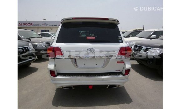 Buy Import Toyota Land Cruiser White Car in Import - Dubai in Akmecet Buy Import Toyota Land Cruiser White Car in Import - Dubai in Akmecet