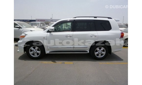 Buy Import Toyota Land Cruiser White Car in Import - Dubai in Akmecet Buy Import Toyota Land Cruiser White Car in Import - Dubai in Akmecet
