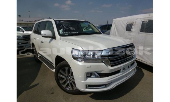 Buy Import Toyota Land Cruiser White Car in Import - Dubai in Akmecet Buy Import Toyota Land Cruiser White Car in Import - Dubai in Akmecet